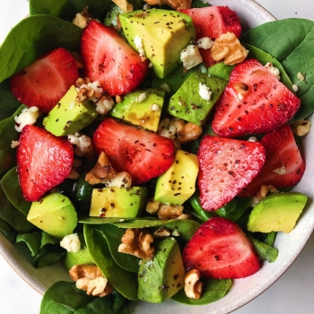 Summertime Salad with Turkey and Fresh Fruit and Nuts